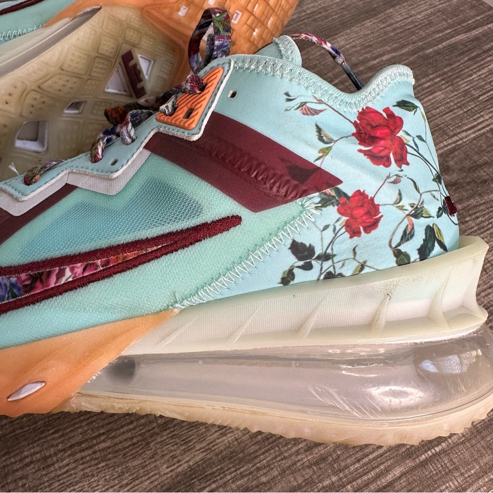 Nike Lebron 18 Low x Mimi Plange 'Daughters' Blue Floral Men’s 9.5 Womens 11 - Picture 3 of 14